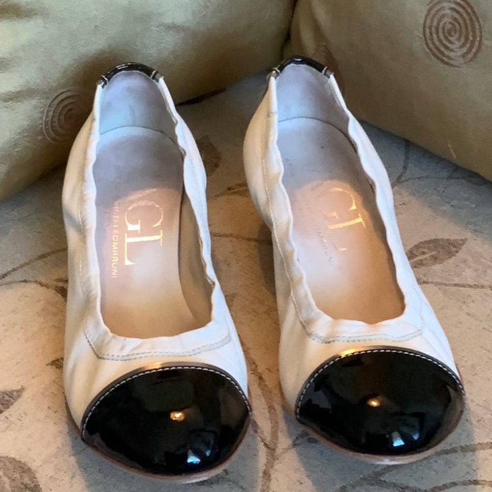 Ladies flats